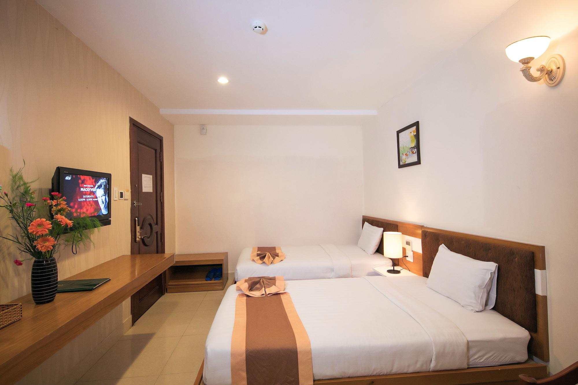 Valentine Hotel Saigon - Bui Vien Street Хошимин Екстериор снимка