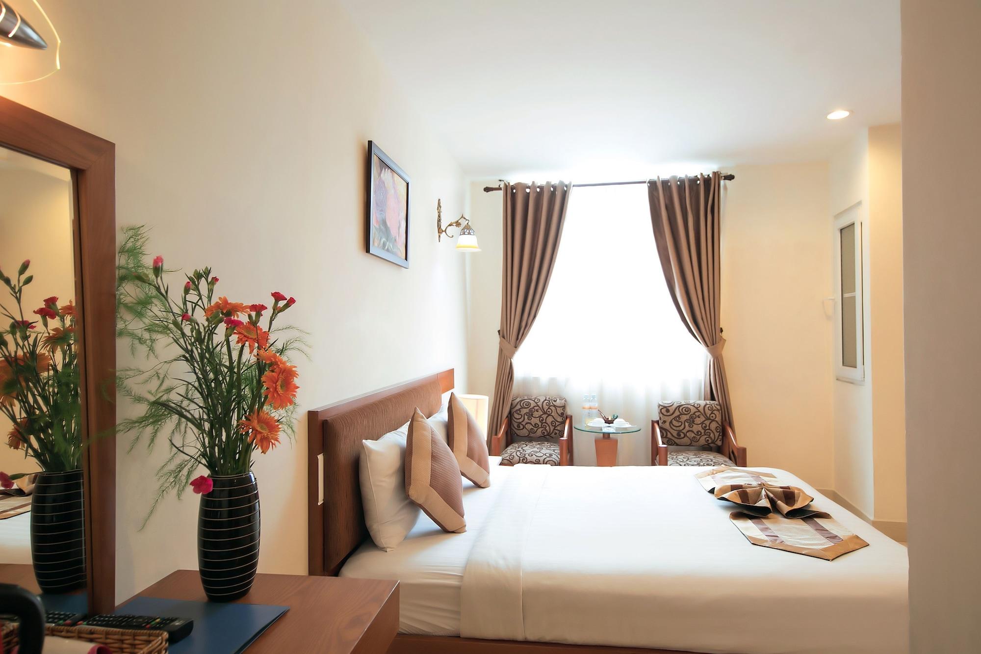 Valentine Hotel Saigon - Bui Vien Street Хошимин Екстериор снимка
