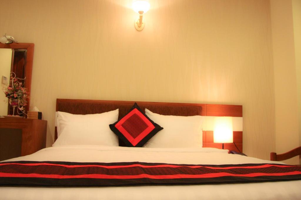 Valentine Hotel Saigon - Bui Vien Street Хошимин Стая снимка